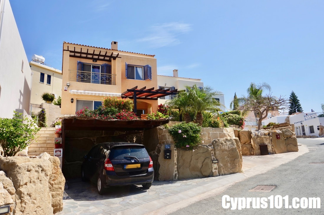 Villa in Peyia