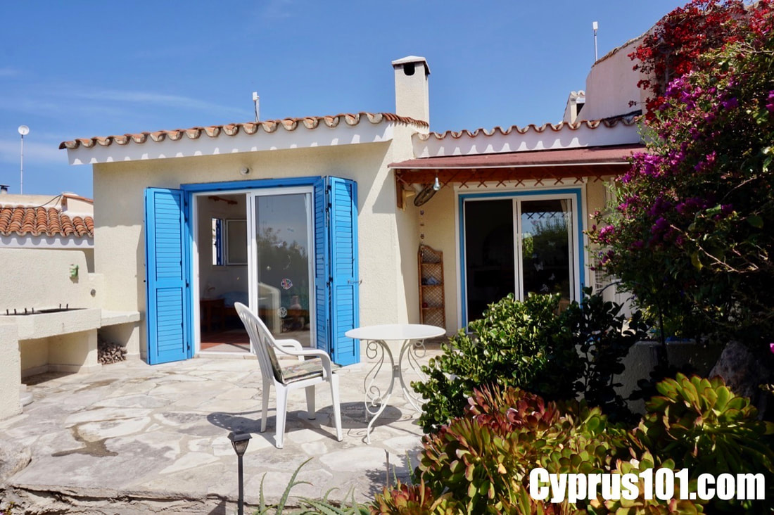 Chloraka Bungalow for sale in Paphos Cyprus