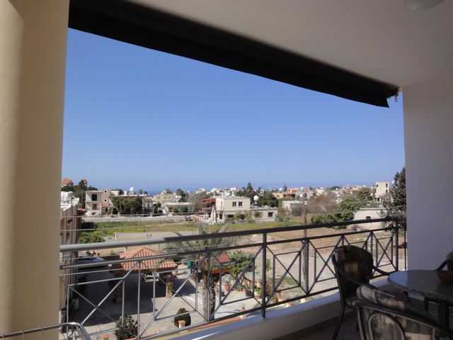 Chloraka apartment for sale