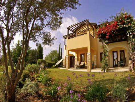 Aphrodite Hills villa