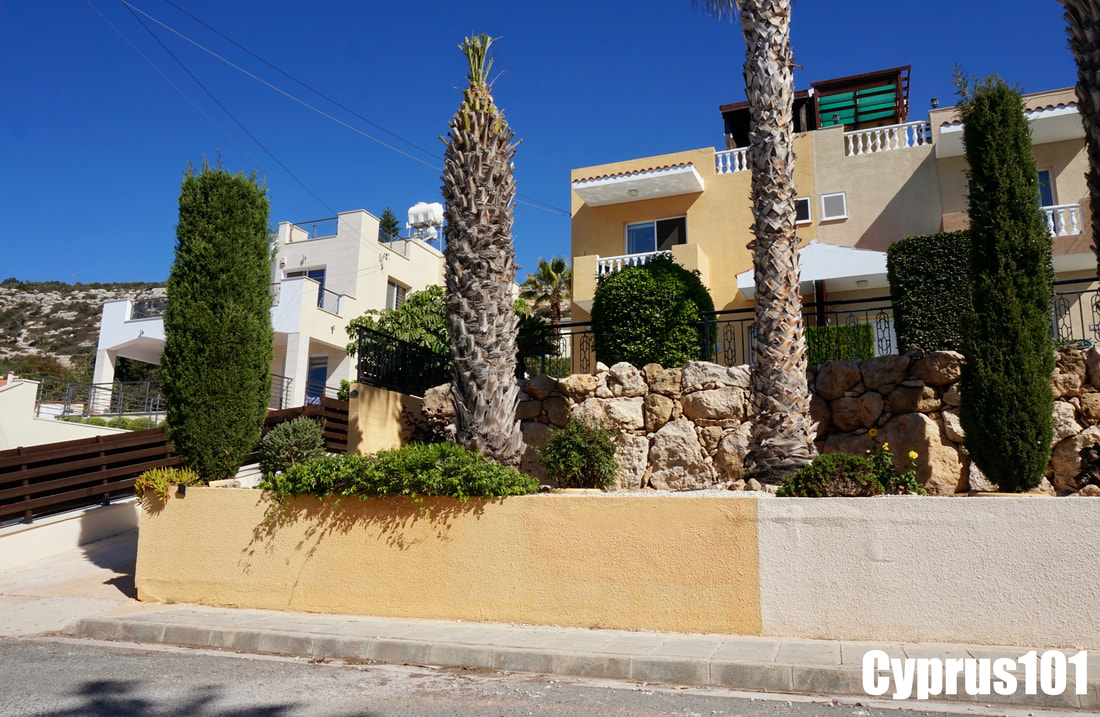 Peyia Semi-Detached Villa with roof terrace