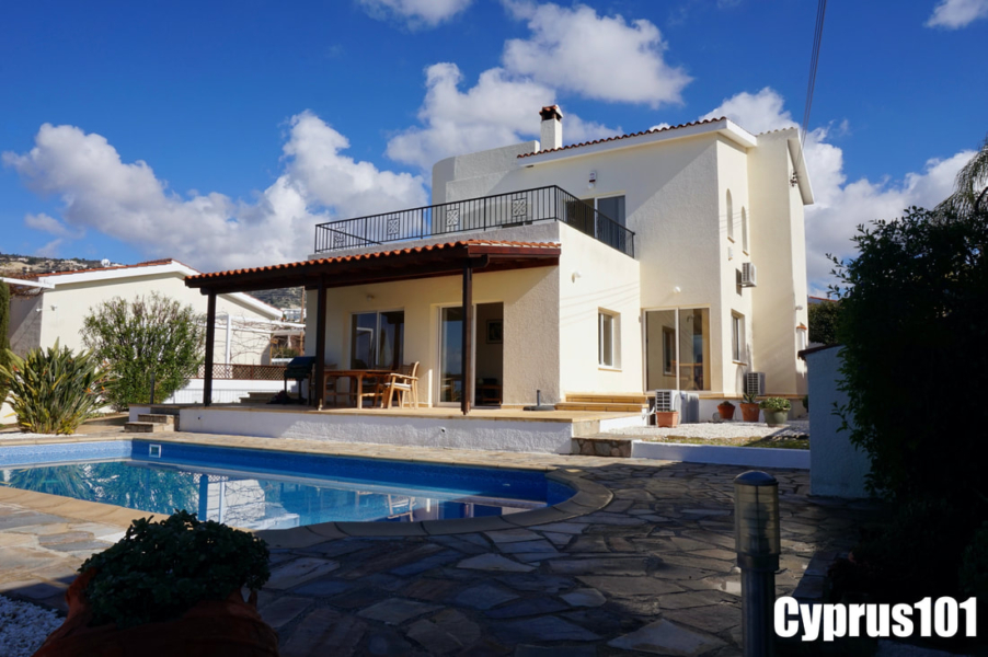 Beautifull Peyia Villa with Coastal & Mountain Views Property 1059