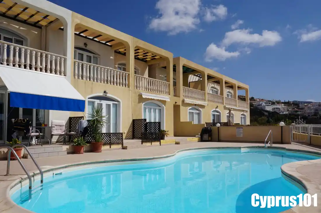 Peyia townhouse with 4 bedroom for sale