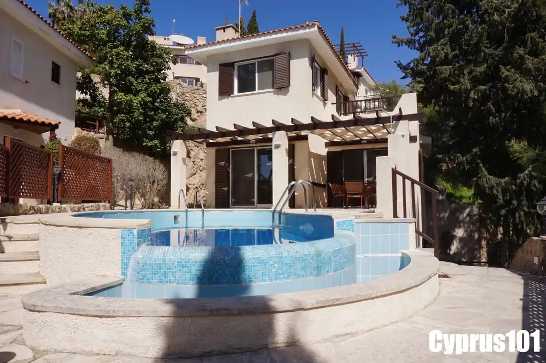 Kamares villa with swimming pool