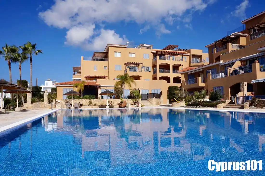 Apartments in Peyia with pool