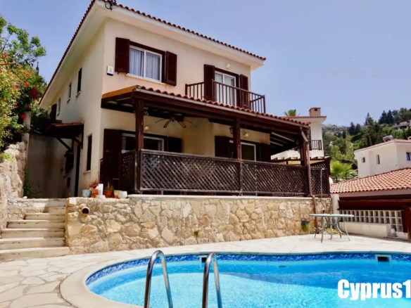 Kamares Villa with Swimming Pool