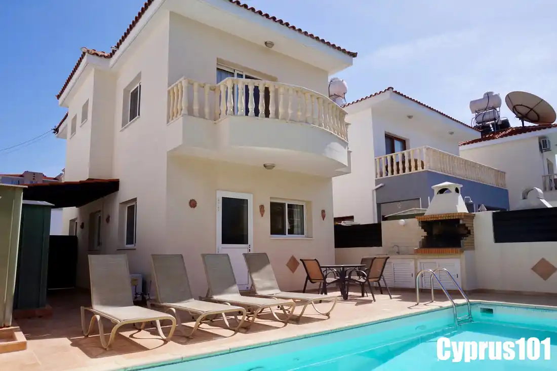 Kato Paphos, Cyprus villa with pool