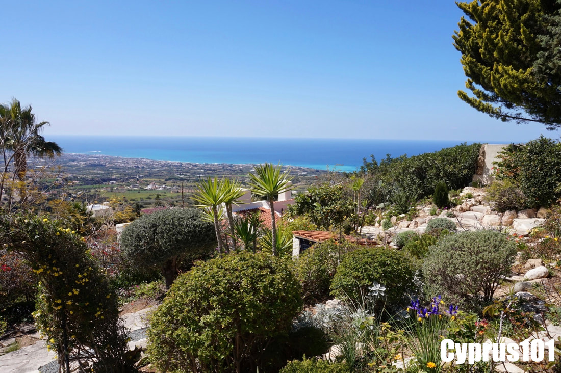 Kamares, Paphos Bungalow with Breathtaking Views
