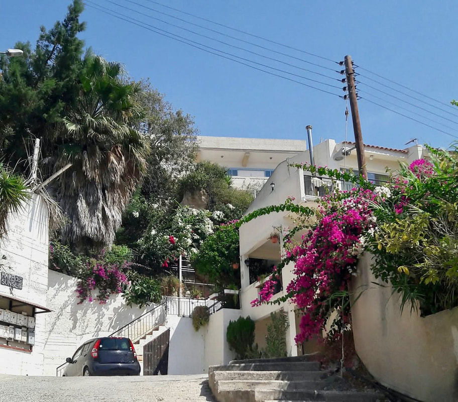 Charming 2 Bedroom End Apartment with Sea Views, Paphos – MLS 1378