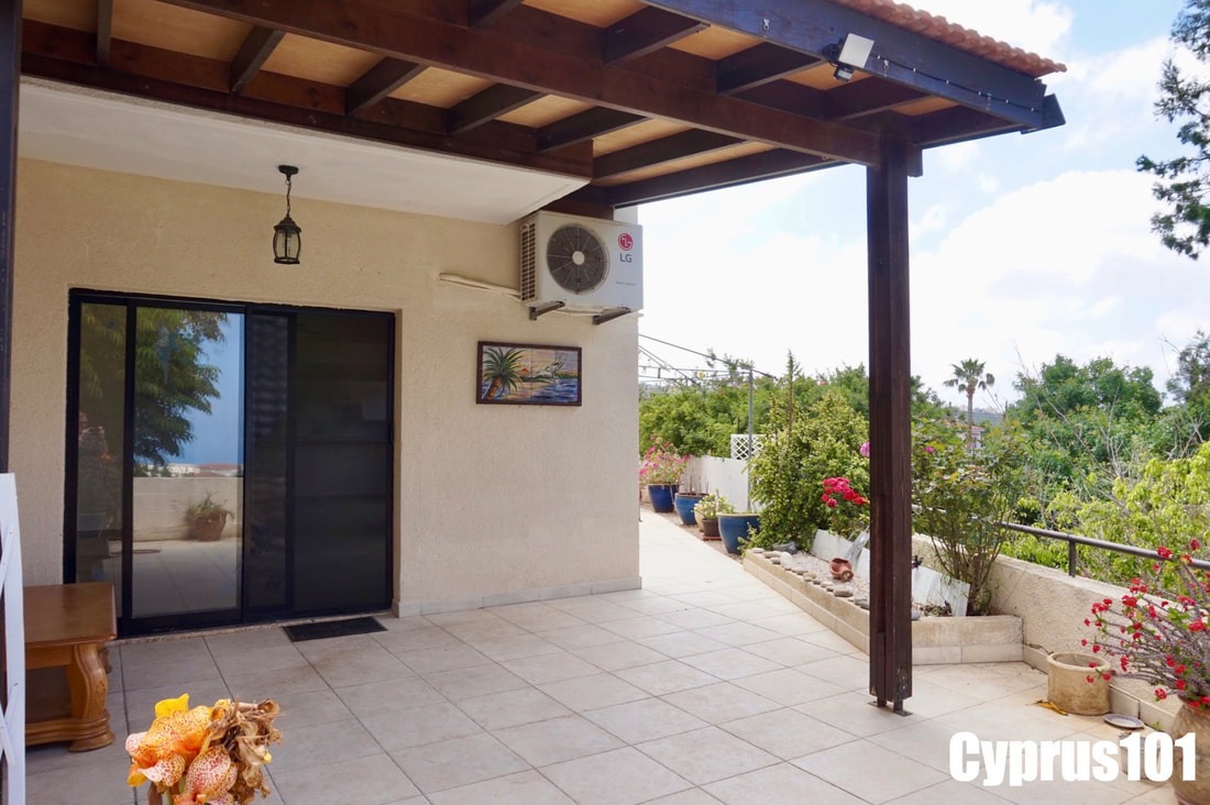 Spacious 3 Bed Semi-Detached Townhouse, Tala – MLS 1382
