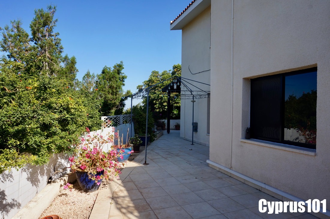 Spacious 3 Bed Semi-Detached Townhouse, Tala – MLS 1382