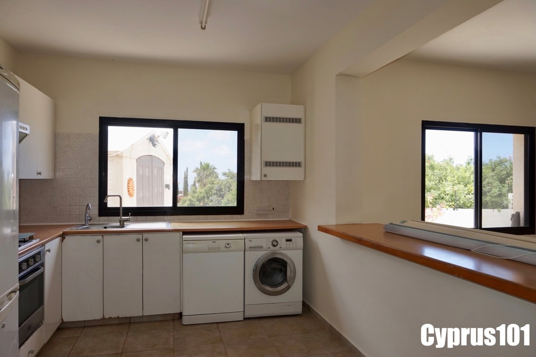 Spacious 3 Bed Semi-Detached Townhouse, Tala – MLS 1382