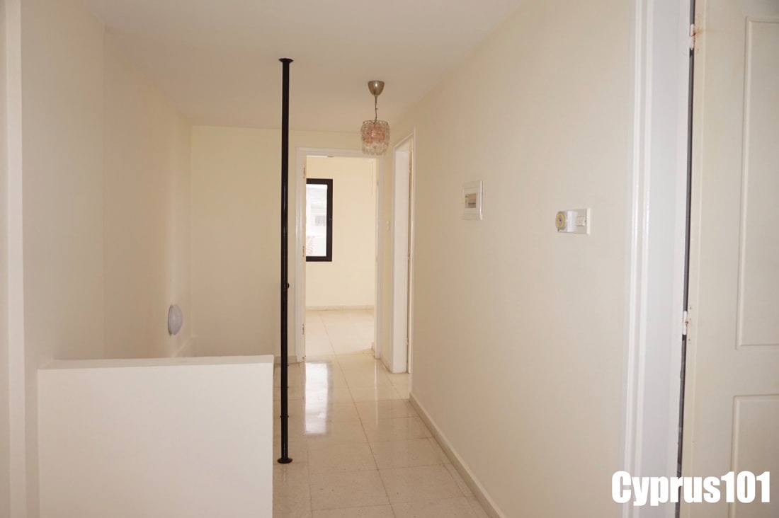 Spacious 3 Bed Semi-Detached Townhouse, Tala – MLS 1382