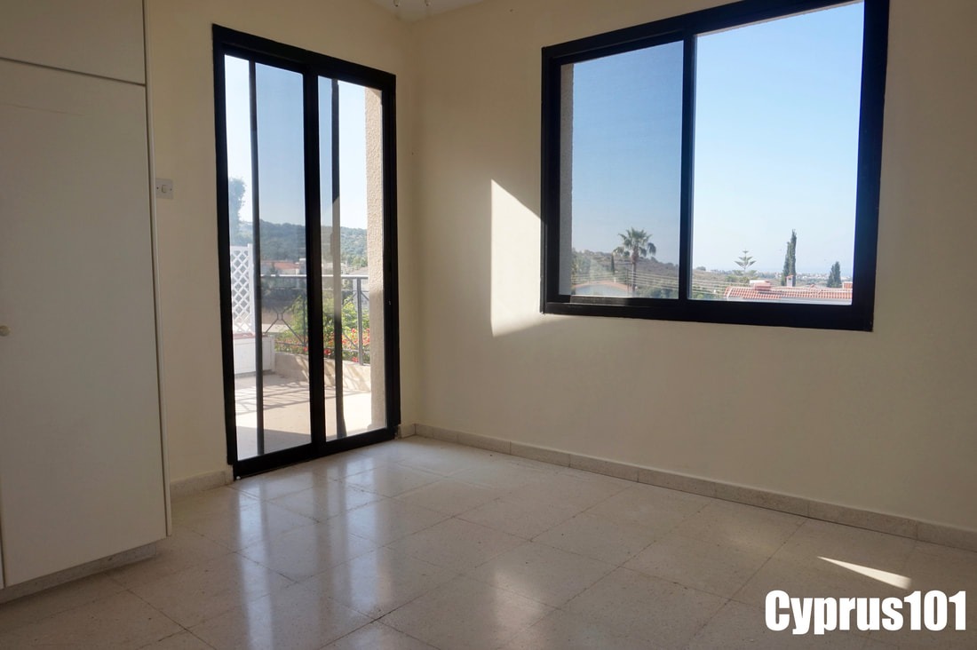 Spacious 3 Bed Semi-Detached Townhouse, Tala – MLS 1382