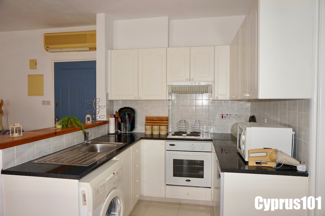 Delightful One Bedroom First Floor Apartment, Tomb of the Kings – MLS 1379