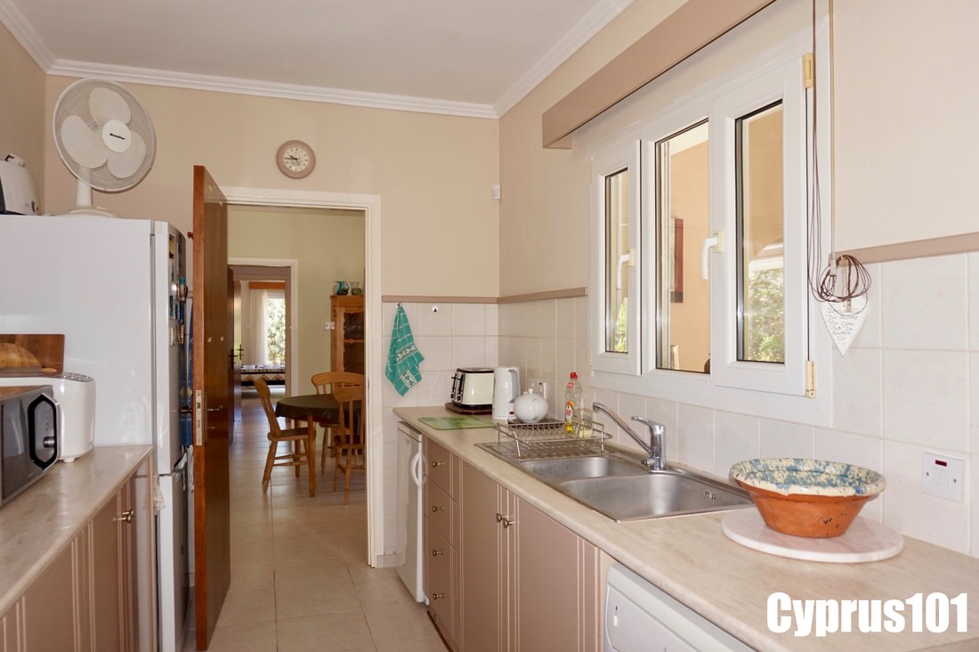 3 Bedroom Bungalow in Idyllically Peaceful Village of Mamonia – MLS 1384