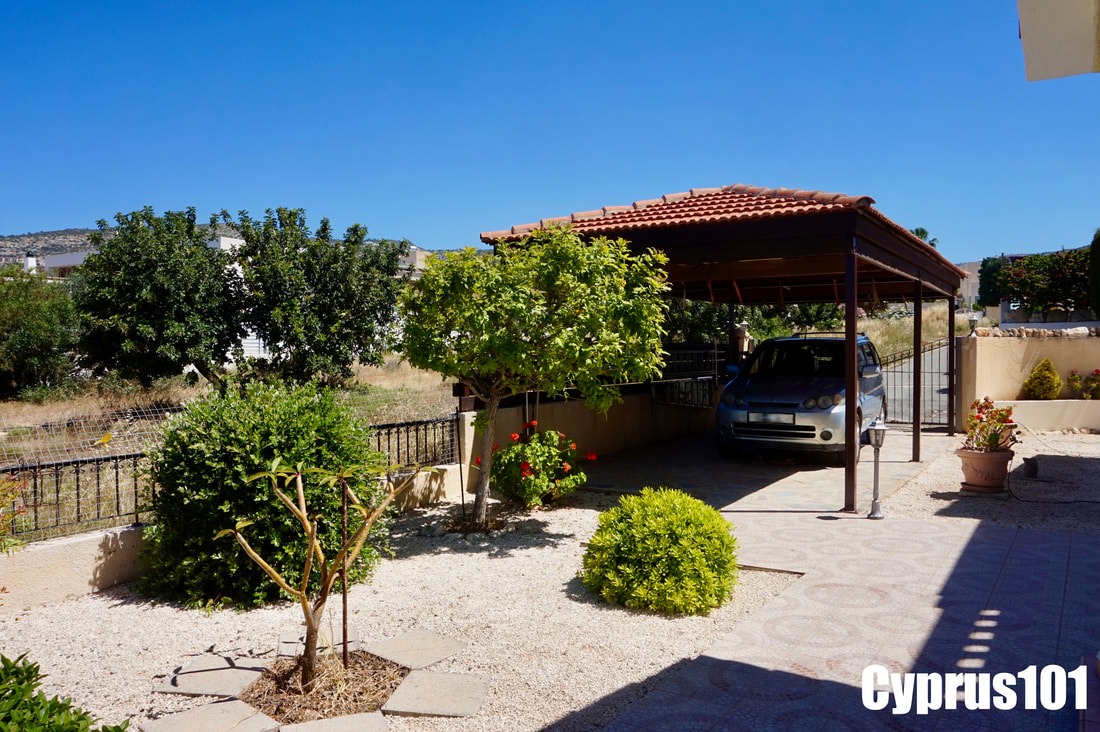 Spectacular 3 Bedroom Bungalow with Roof Terrace in Popular Village of Peyia – MLS 1386