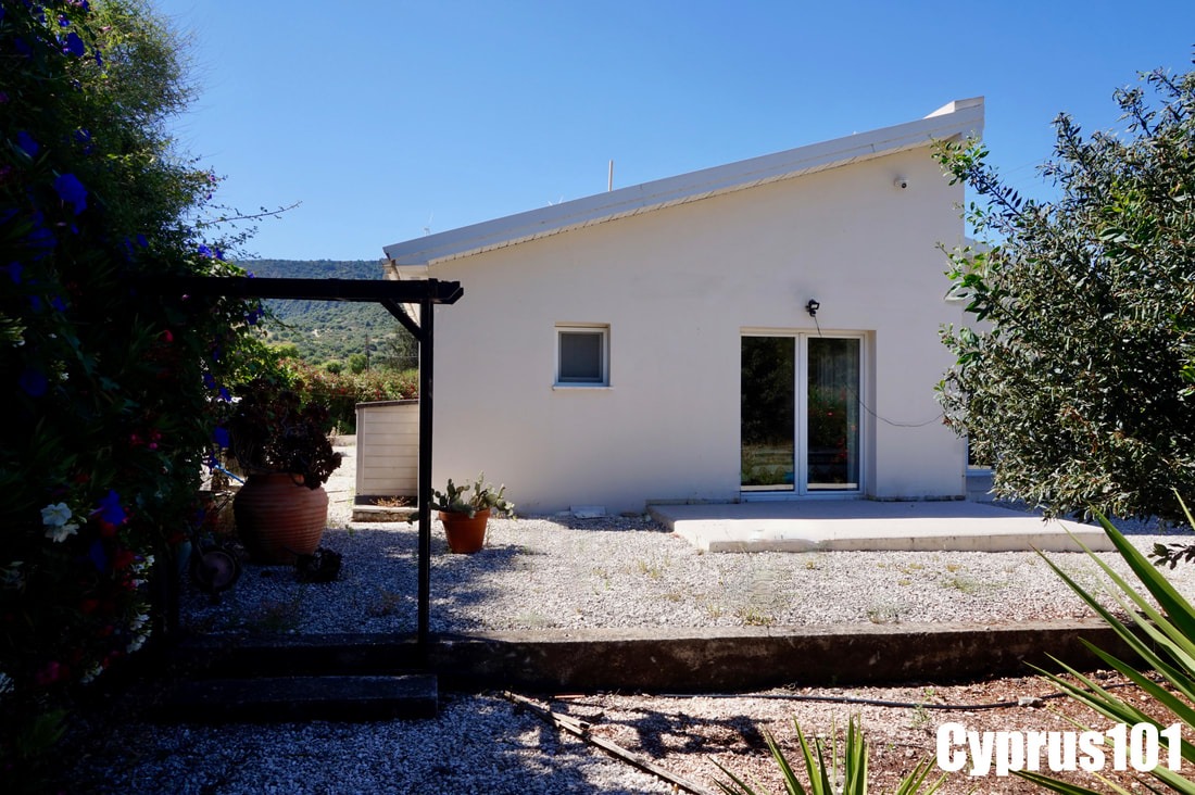 3 Bedroom Bungalow in Idyllically Peaceful Village of Mamonia – MLS 1384