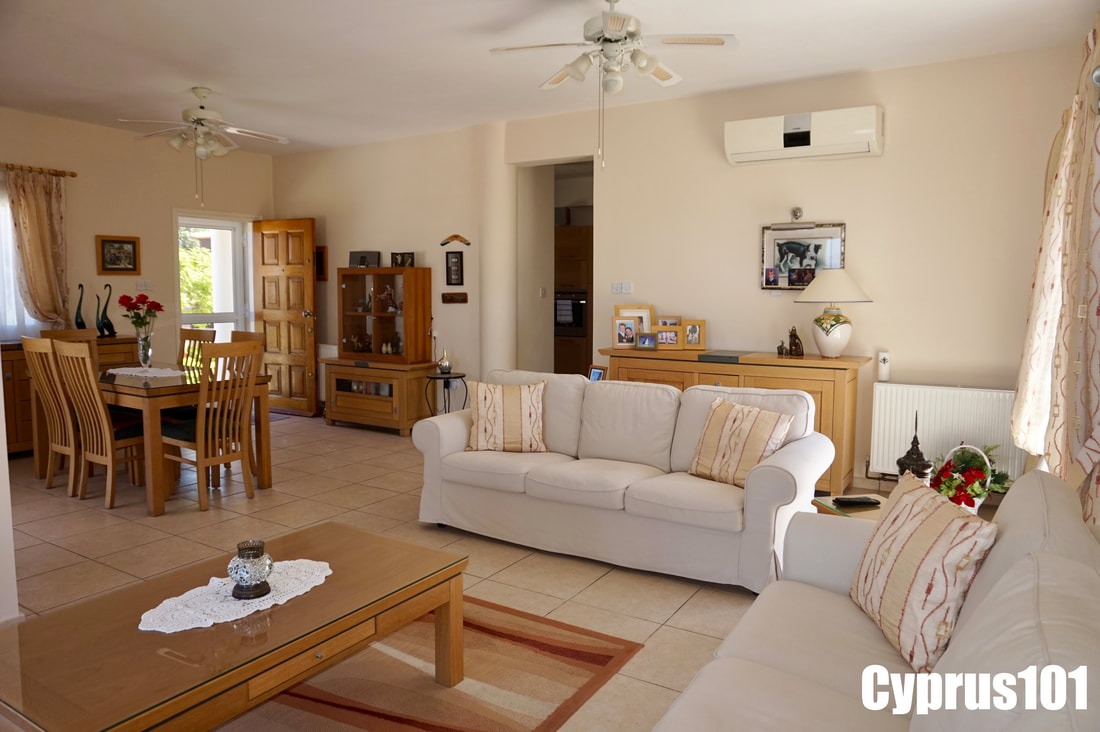 Spectacular 3 Bedroom Bungalow with Roof Terrace in Popular Village of Peyia – MLS 1386