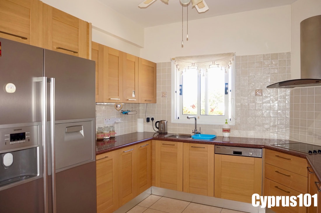 Spectacular 3 Bedroom Bungalow with Roof Terrace in Popular Village of Peyia – MLS 1386