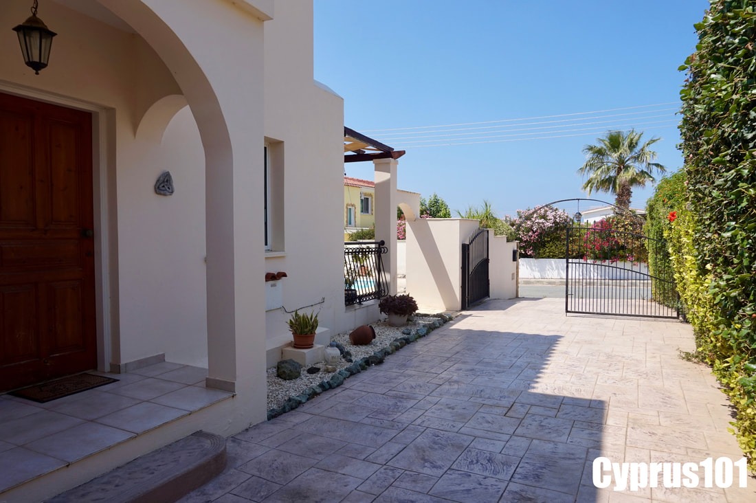 Wonderful 3 Bed Detached Villa in the Popular Village of Lower Peyia – MLS 1389