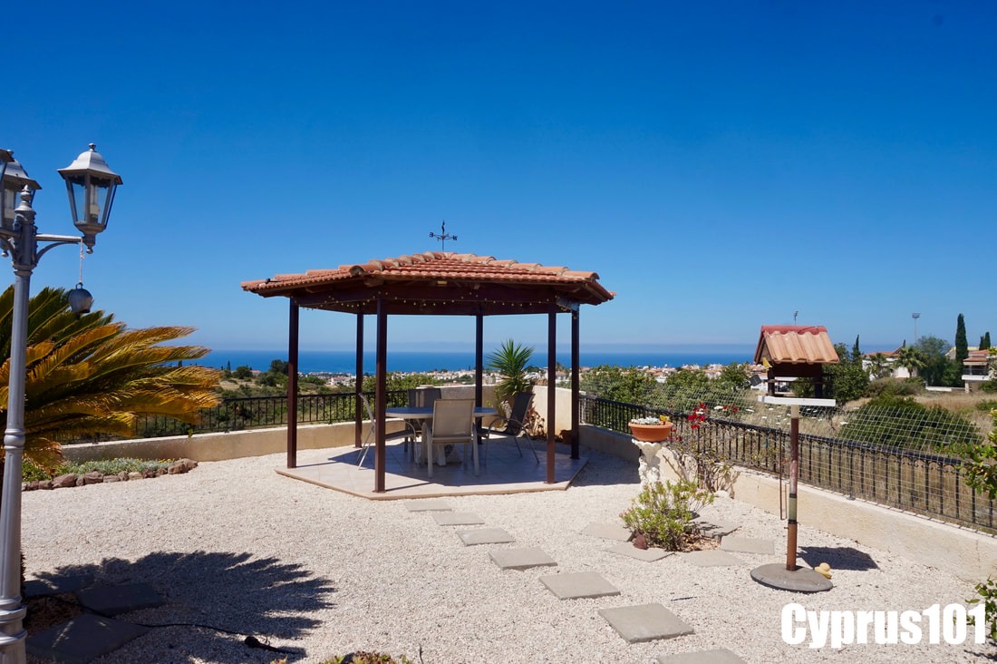 Spectacular 3 Bedroom Bungalow with Roof Terrace in Popular Village of Peyia – MLS 1386