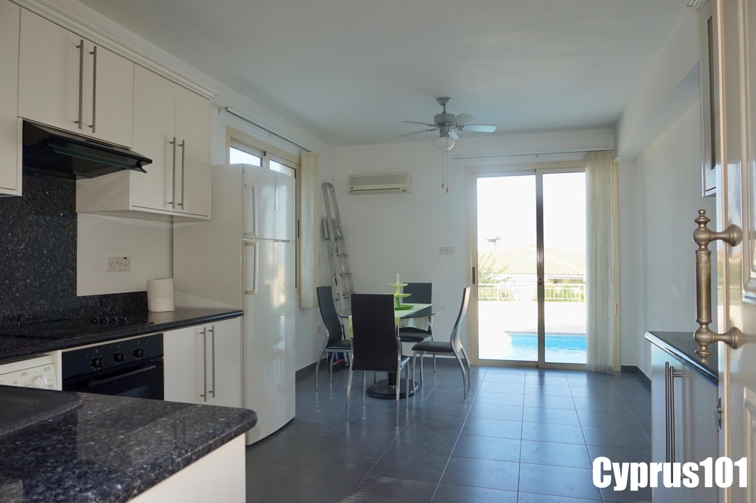 Spacious 3 Bed Link Detached Villa With Roof Terrace in the Quaint Village of Mesa Chorio – MLS 1390