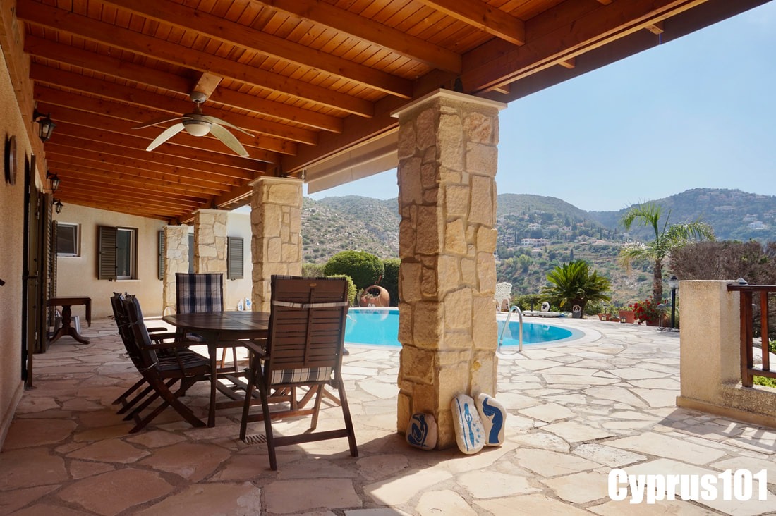 Charming Detached Bungalow in Kamares Village – MLS 1395