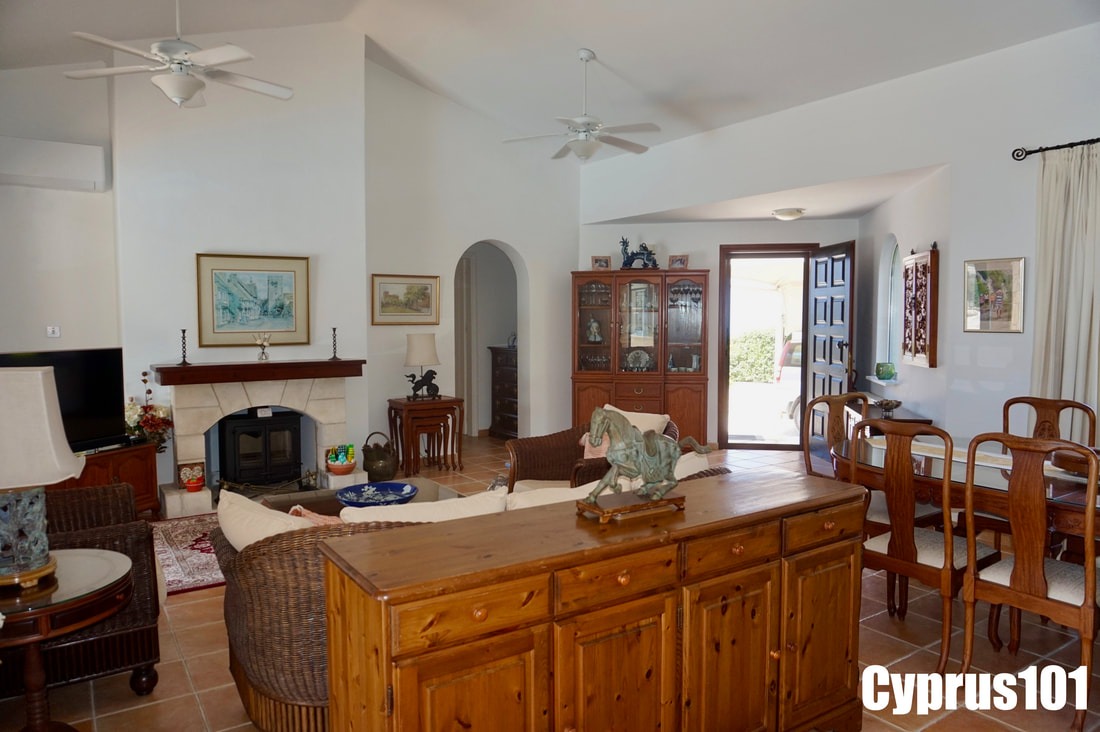 Charming Detached Bungalow in Kamares Village – MLS 1395