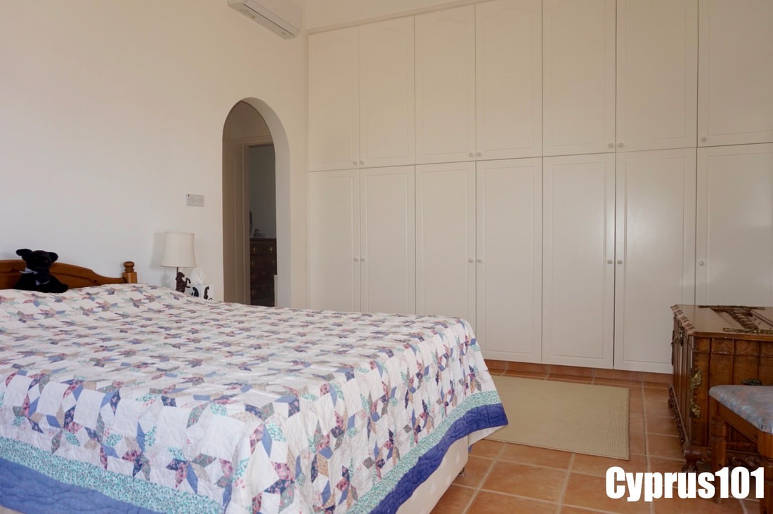 Charming Detached Bungalow in Kamares Village – MLS 1395