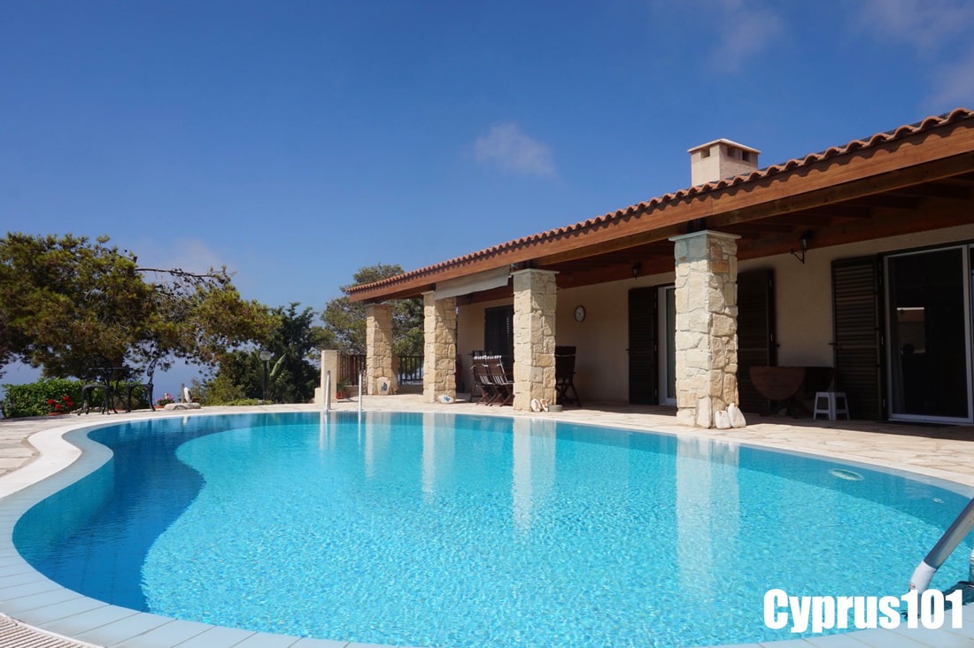 Charming Detached Bungalow in Kamares Village – MLS 1395