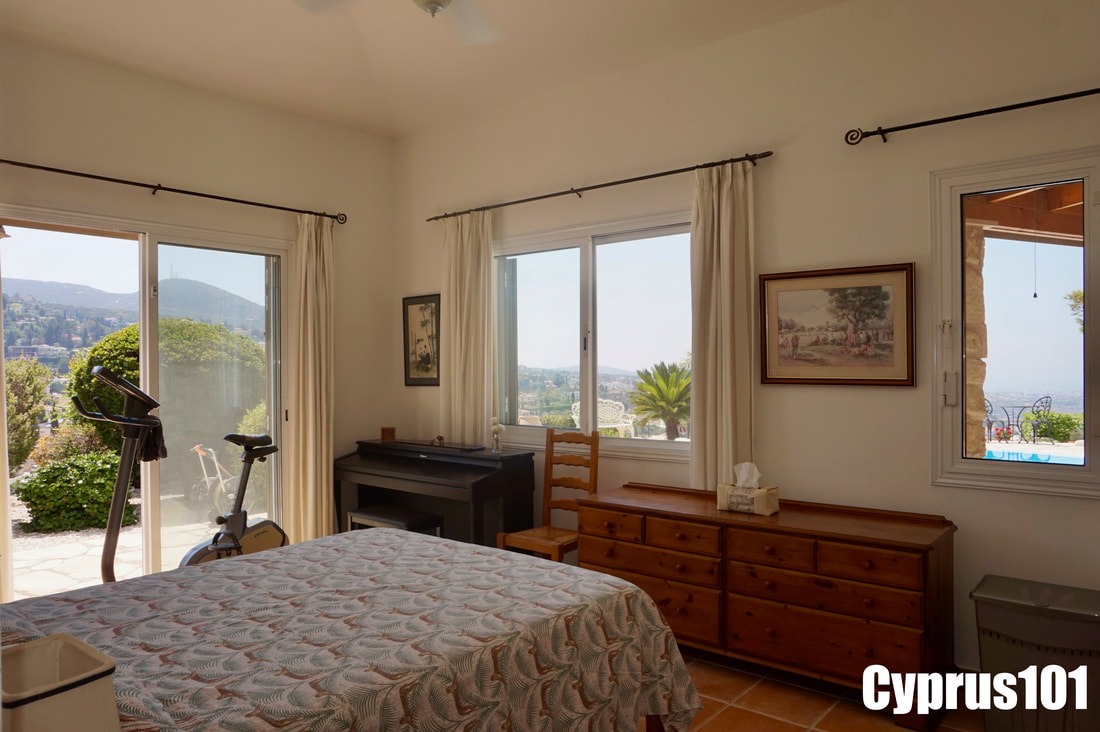 Charming Detached Bungalow in Kamares Village – MLS 1395