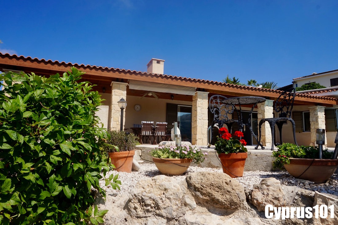 Charming Detached Bungalow in Kamares Village – MLS 1395