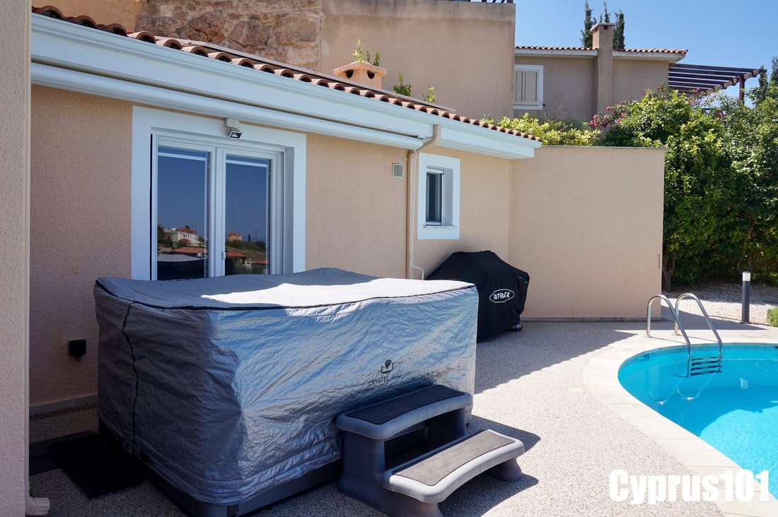Stylish 3-Bedroom Tala Villa With Stunning Sea Views – MLS 1396