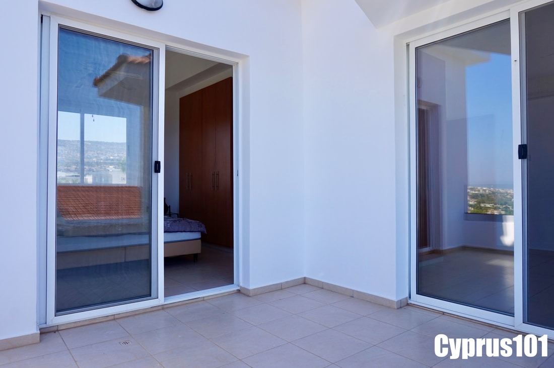4 Bedroom Detached Residence With Magnificent Sea & Mountain Views, Sea Caves – MLS 1397
