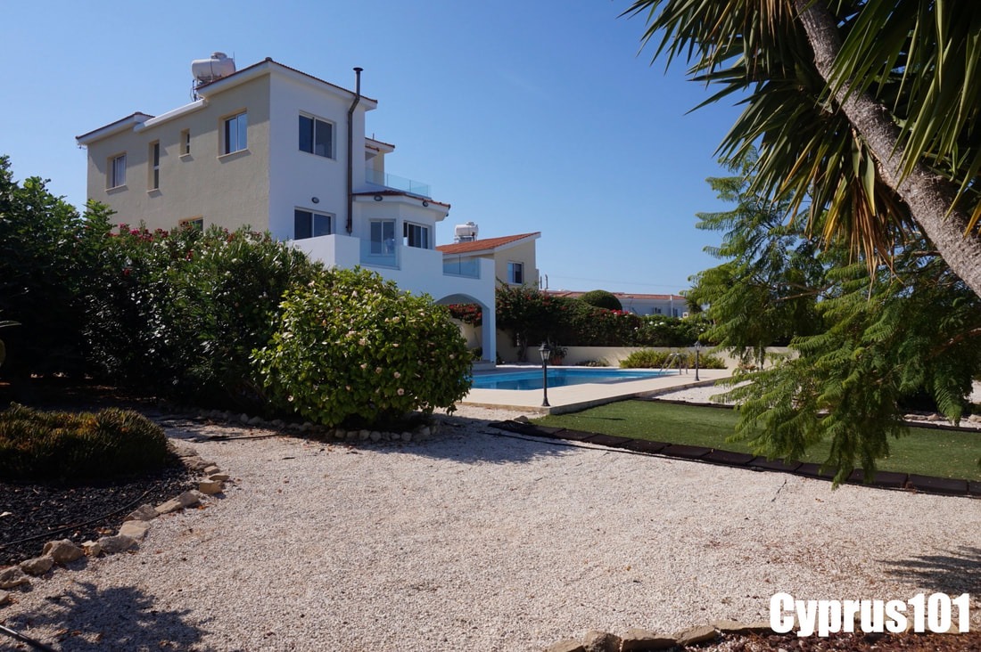 4 Bedroom Detached Residence With Magnificent Sea & Mountain Views, Sea Caves – MLS 1397