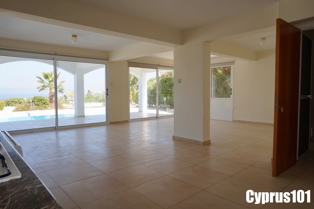 4 Bedroom Detached Residence With Magnificent Sea & Mountain Views, Sea Caves – MLS 1397
