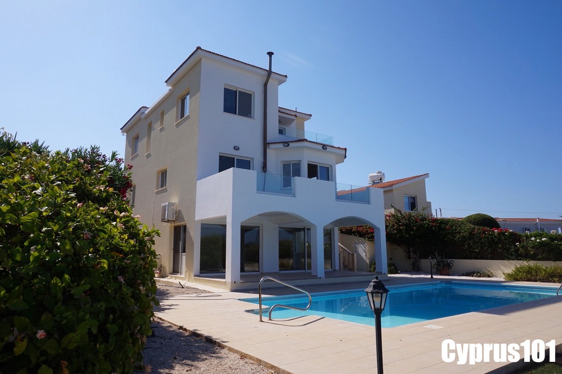 4 Bedroom Detached Residence With Magnificent Sea & Mountain Views, Sea Caves – MLS 1397