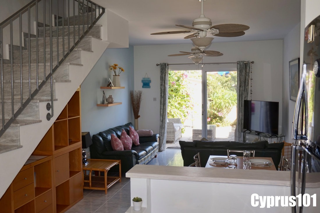 Well Presented 2 Bedroom Townhouse, Peyia – MLS 1409