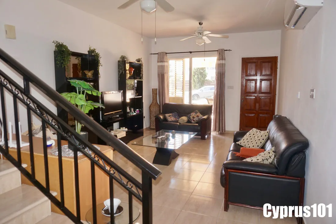Beautifully Presented 2 Bedroom Townhouse in Prime Location, Kato Paphos – MLS 1399