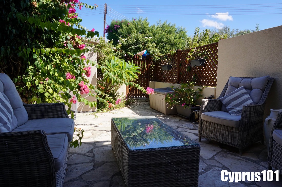 Well Presented 2 Bedroom Townhouse, Peyia – MLS 1409