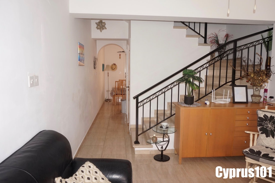 Beautifully Presented 2 Bedroom Townhouse in Prime Location, Kato Paphos – MLS 1399