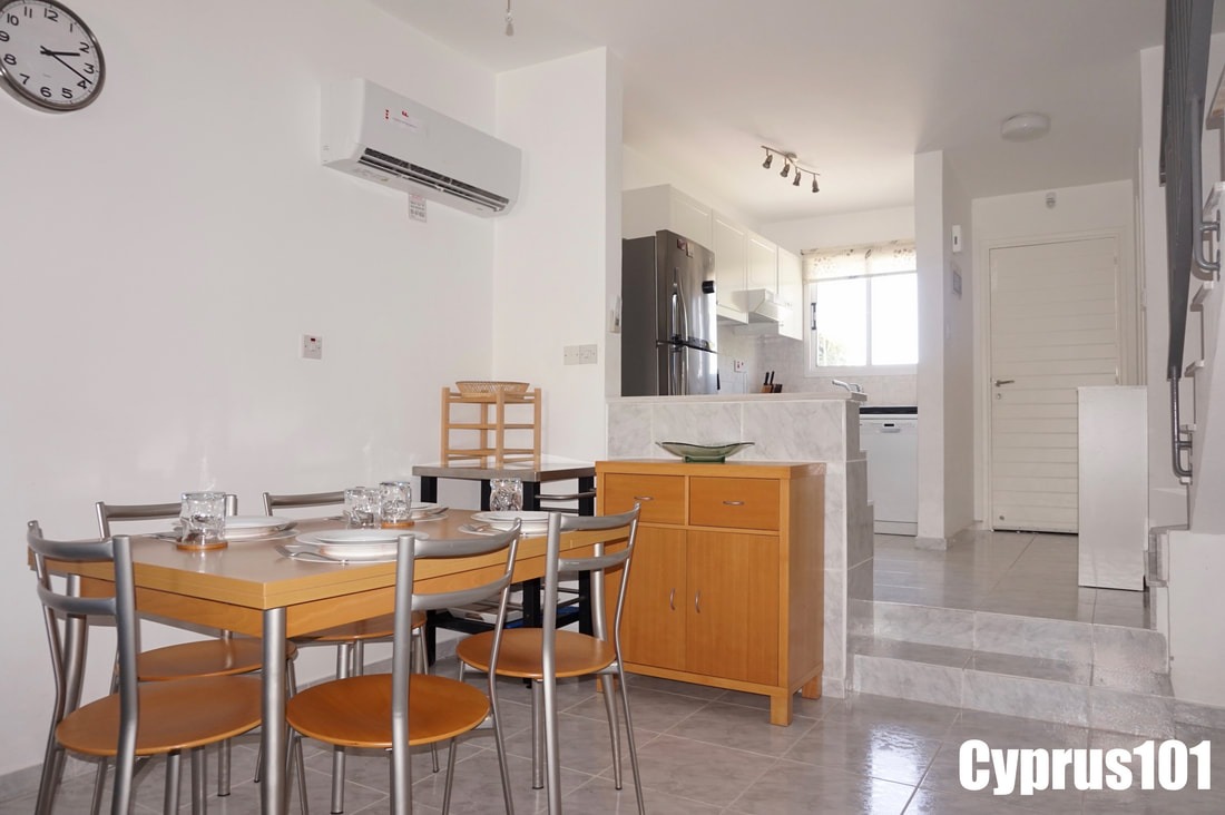 Well Presented 2 Bedroom Townhouse, Peyia – MLS 1409