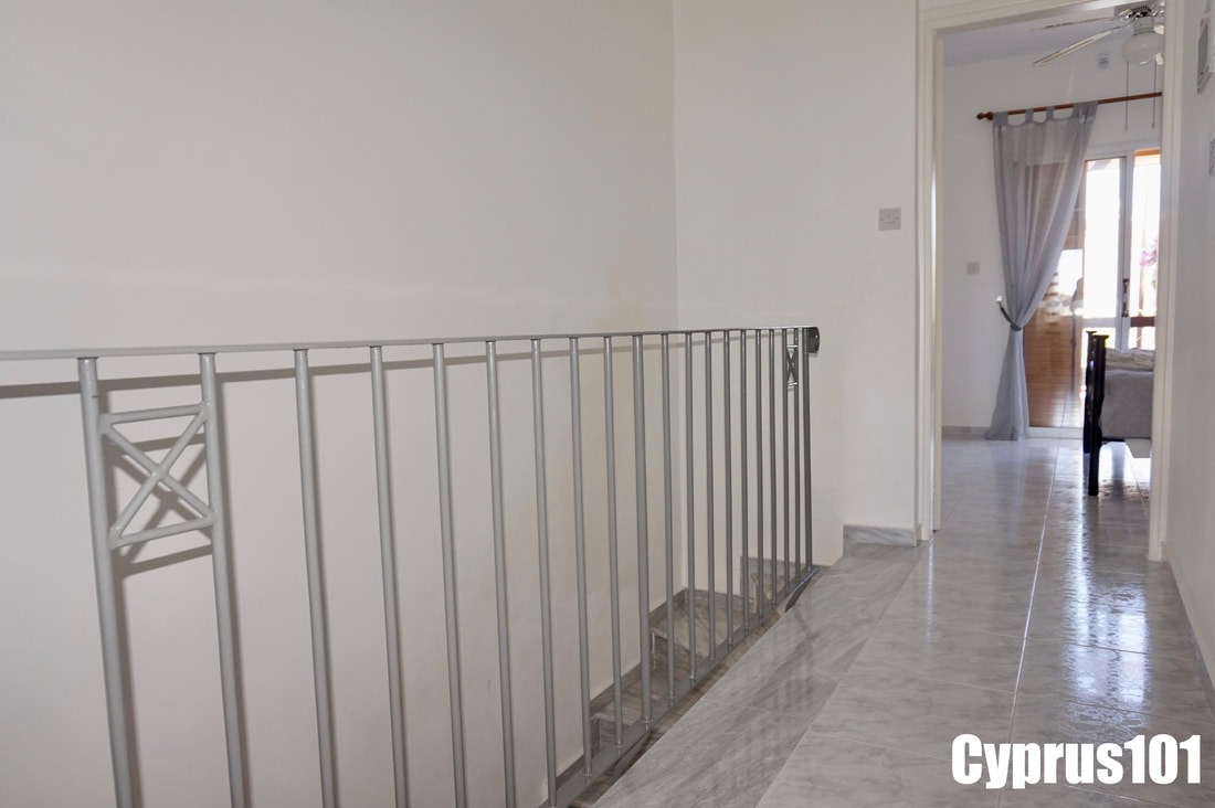 Well Presented 2 Bedroom Townhouse, Peyia – MLS 1409
