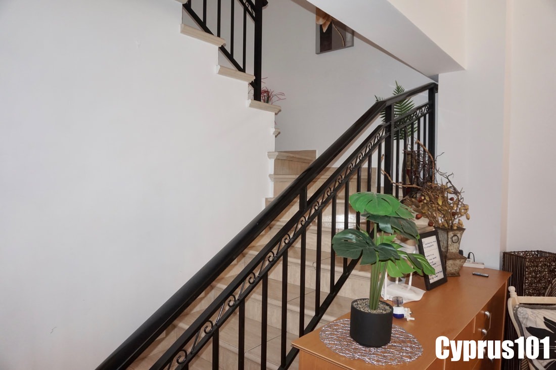 Beautifully Presented 2 Bedroom Townhouse in Prime Location, Kato Paphos – MLS 1399