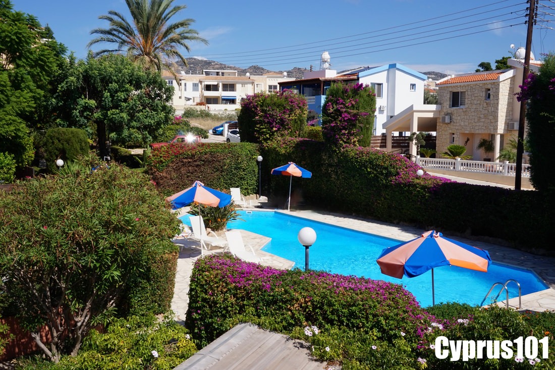 Well Presented 2 Bedroom Townhouse, Peyia – MLS 1409