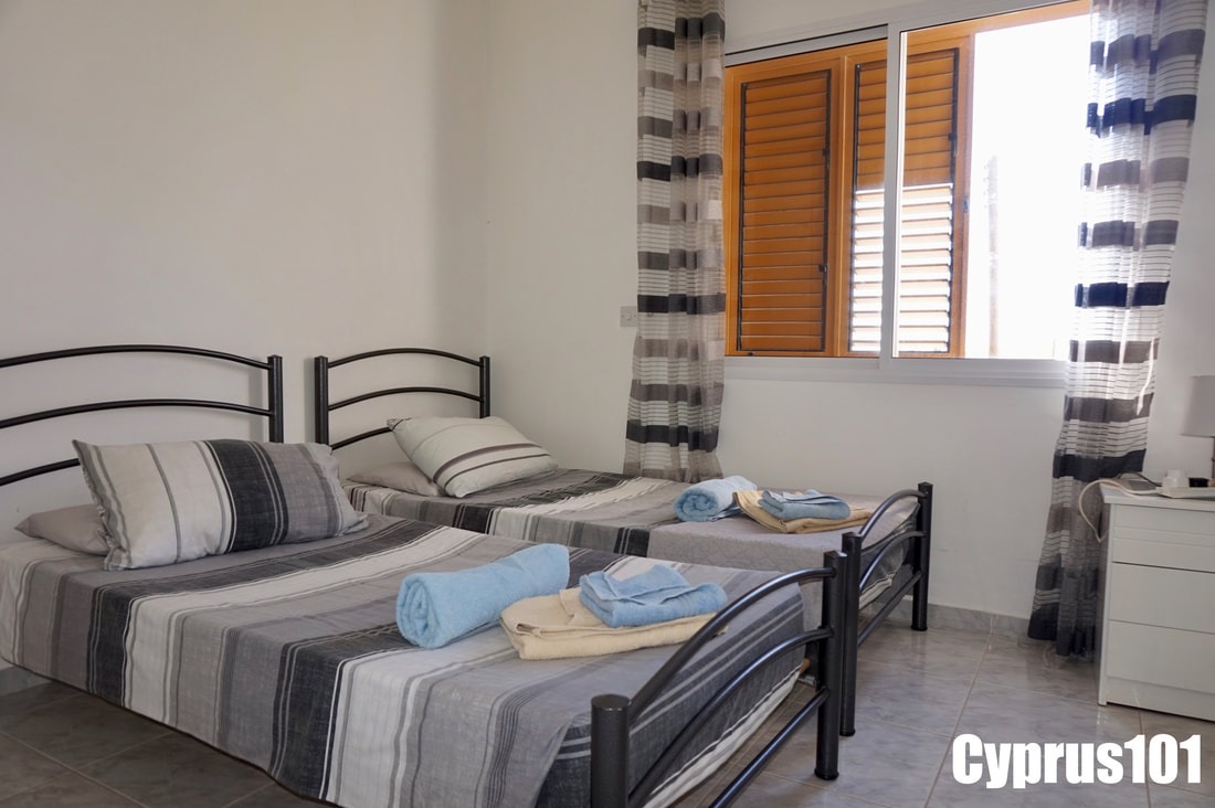 Well Presented 2 Bedroom Townhouse, Peyia – MLS 1409