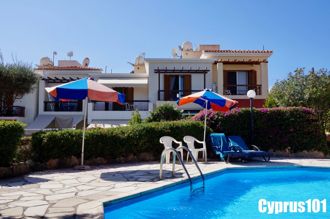 Well Presented 2 Bedroom Townhouse, Peyia – MLS 1409
