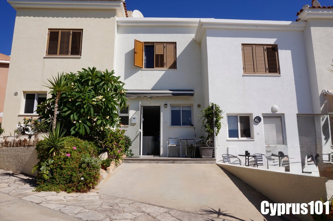 Well Presented 2 Bedroom Townhouse, Peyia – MLS 1409