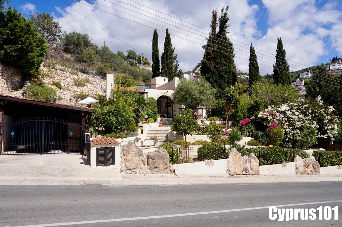 Beautifully Presented 2 Bedroom Bungalow in Prestigious Kamares – MLS 1411